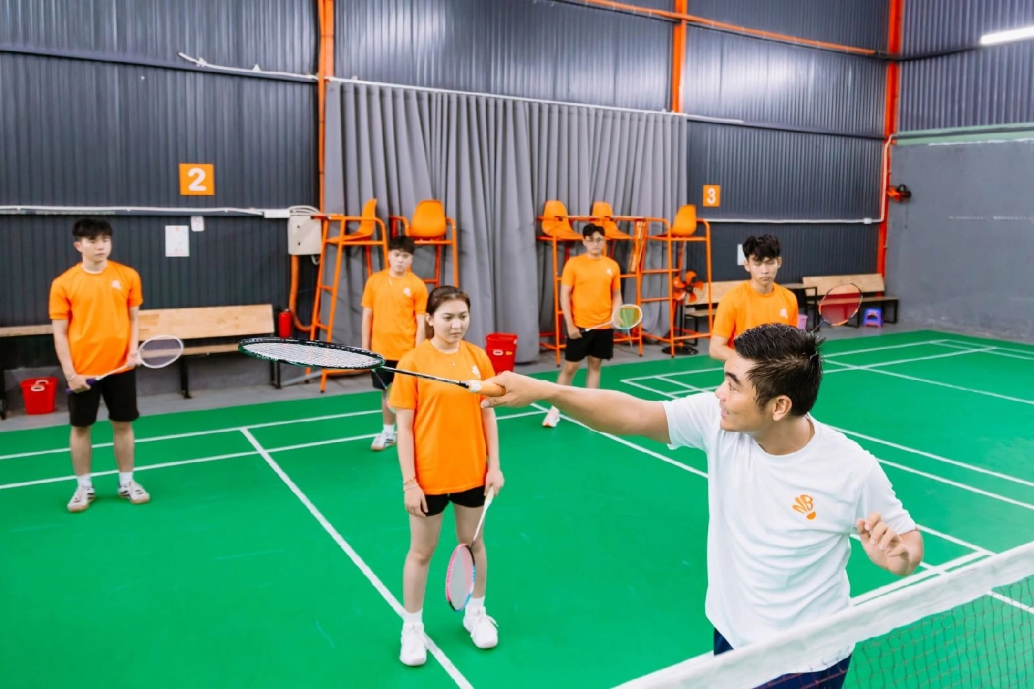 Sân cầu lông Nambe có lớp dạy cầu lông chuyên nghiệp