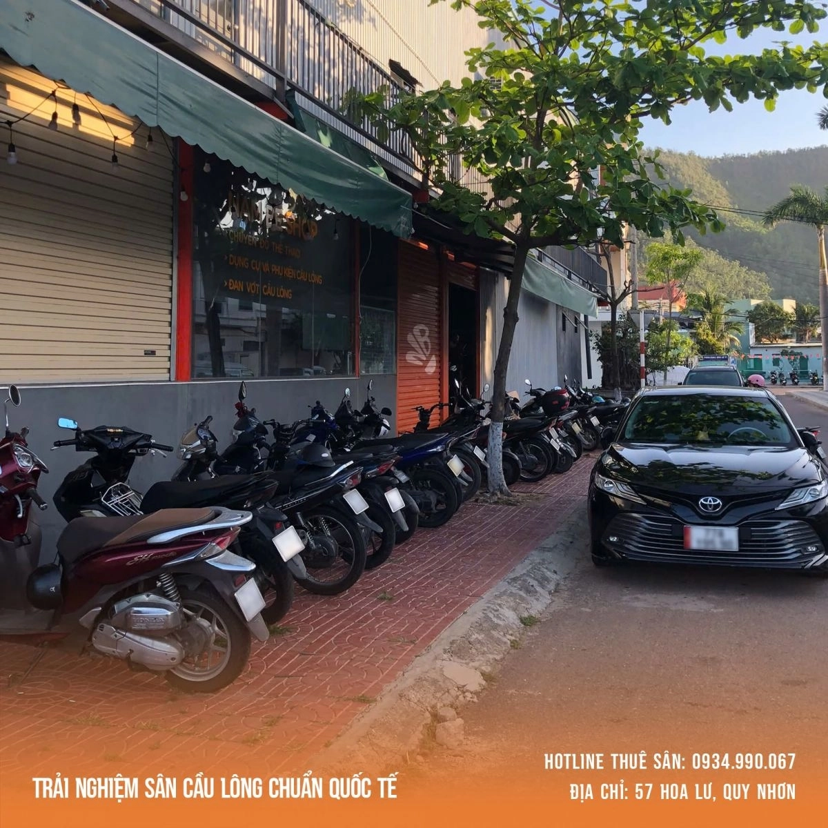 Khồng gian khu vực gửi xe tại sân cầu lông Nambe