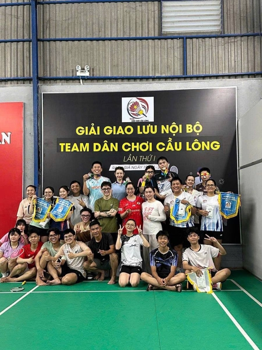 Các hoạt động tại sân cầu lông phú cường
