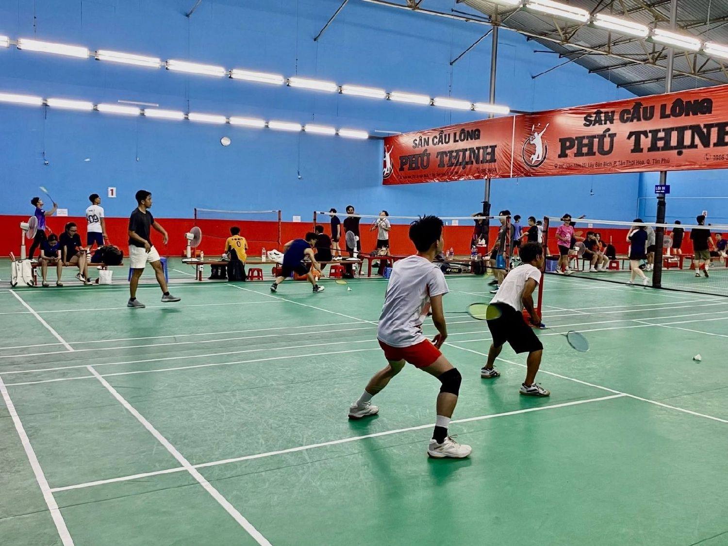 Sân cầu lông Phú Thịnh - Badminton club
