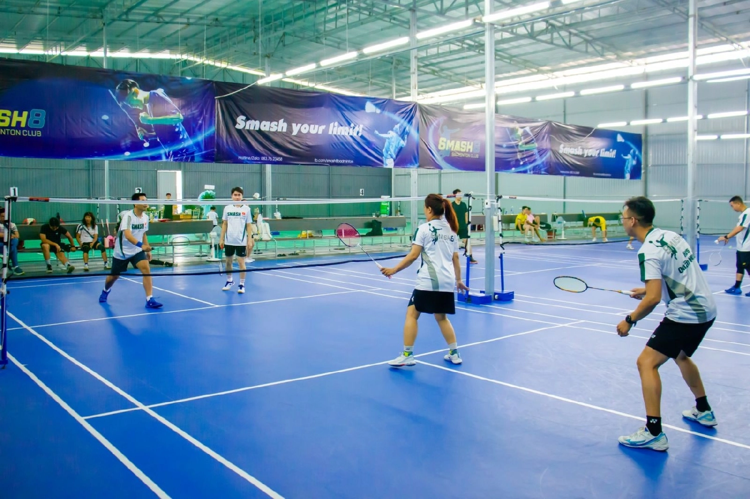 Giới thiệu về sân cầu lông Smash8