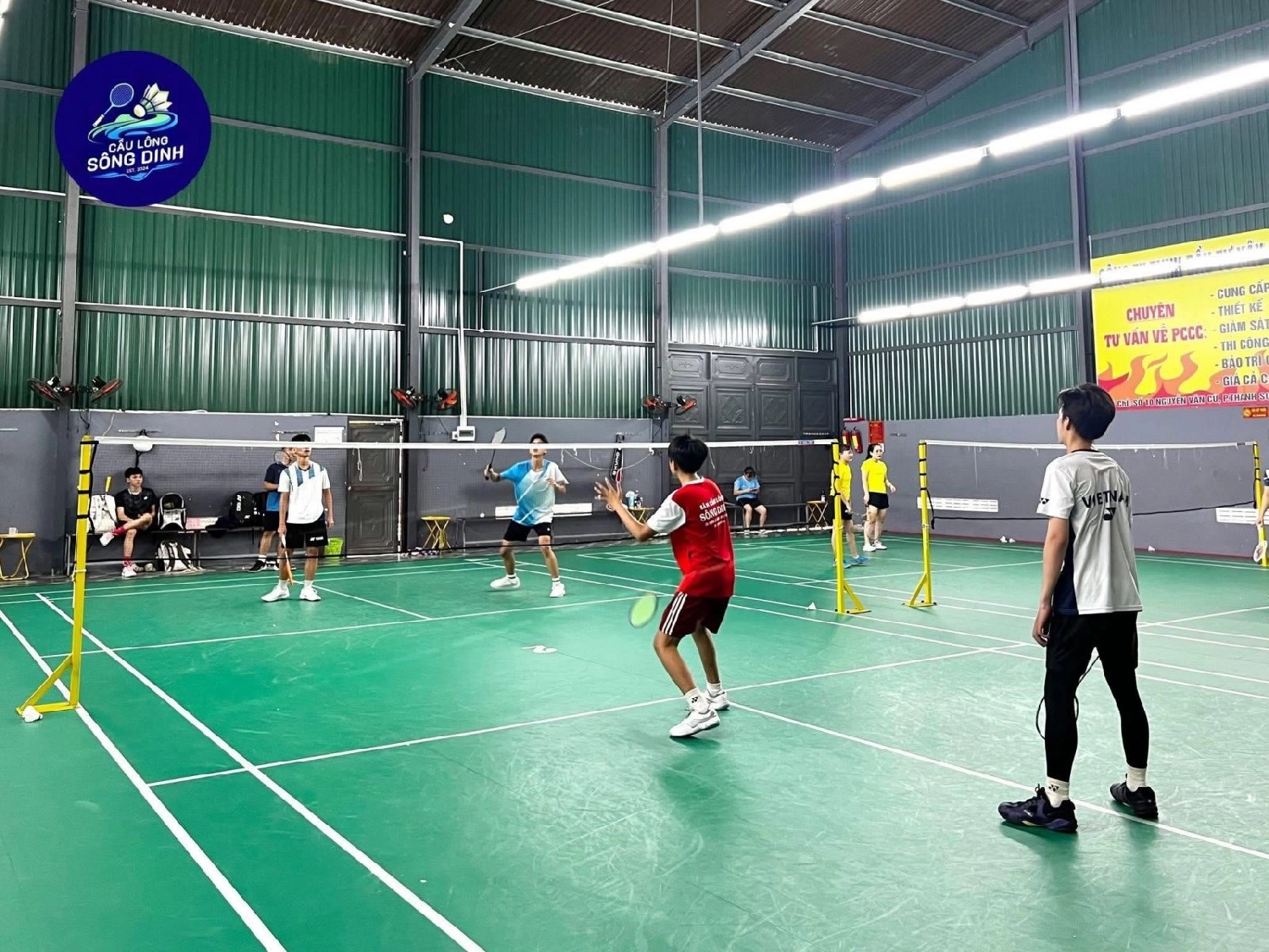 Sân cầu lông sông Dinh tại Ninh thuận