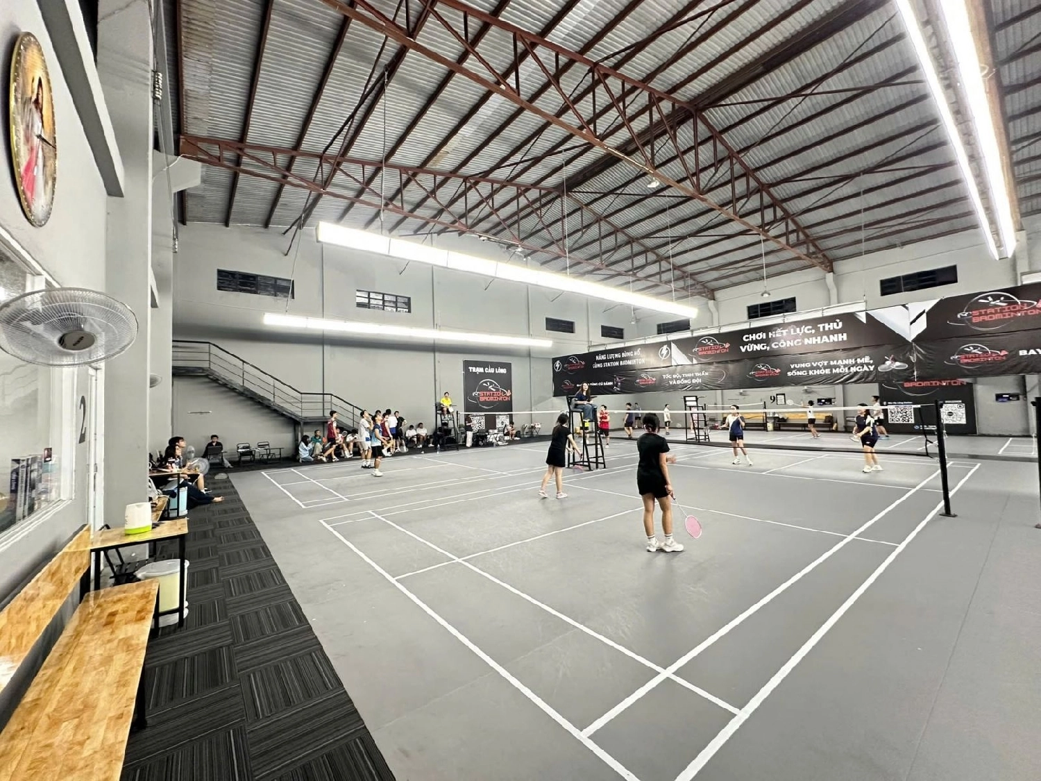 Sân cầu lông station badminton
