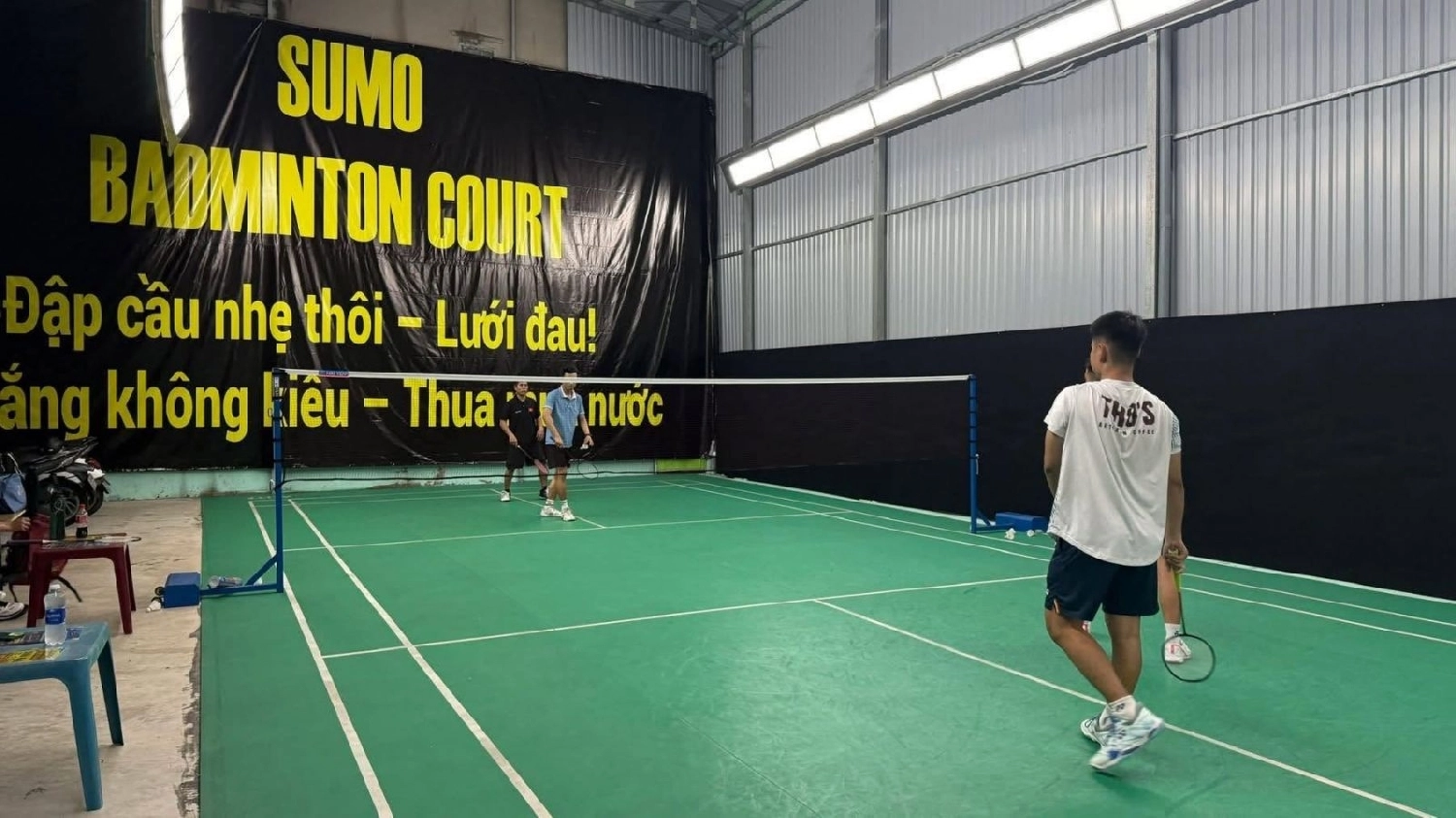 Sân cầu lông sumo