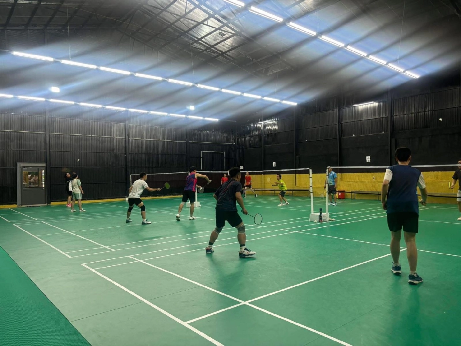 Sân cầu lông T&T Badminton Lâm Đồng
