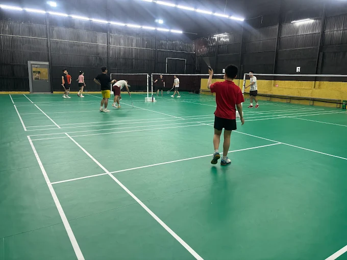 Sân cầu lông T&T Badminton Lâm Đồng