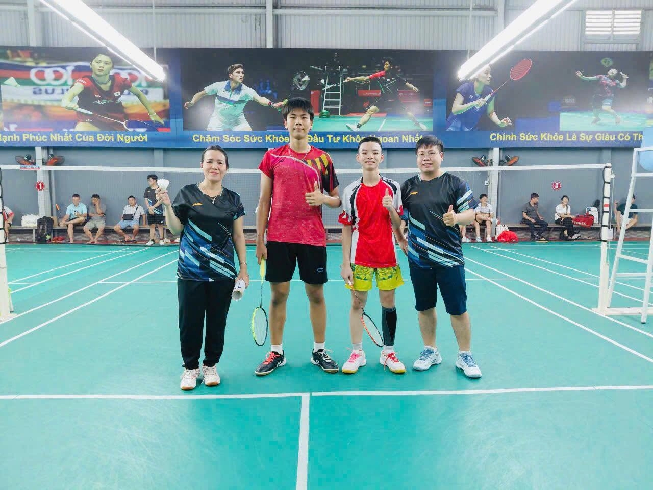 Các dịch vụ tiện ích tại sân Cầu Lông Tam Anh