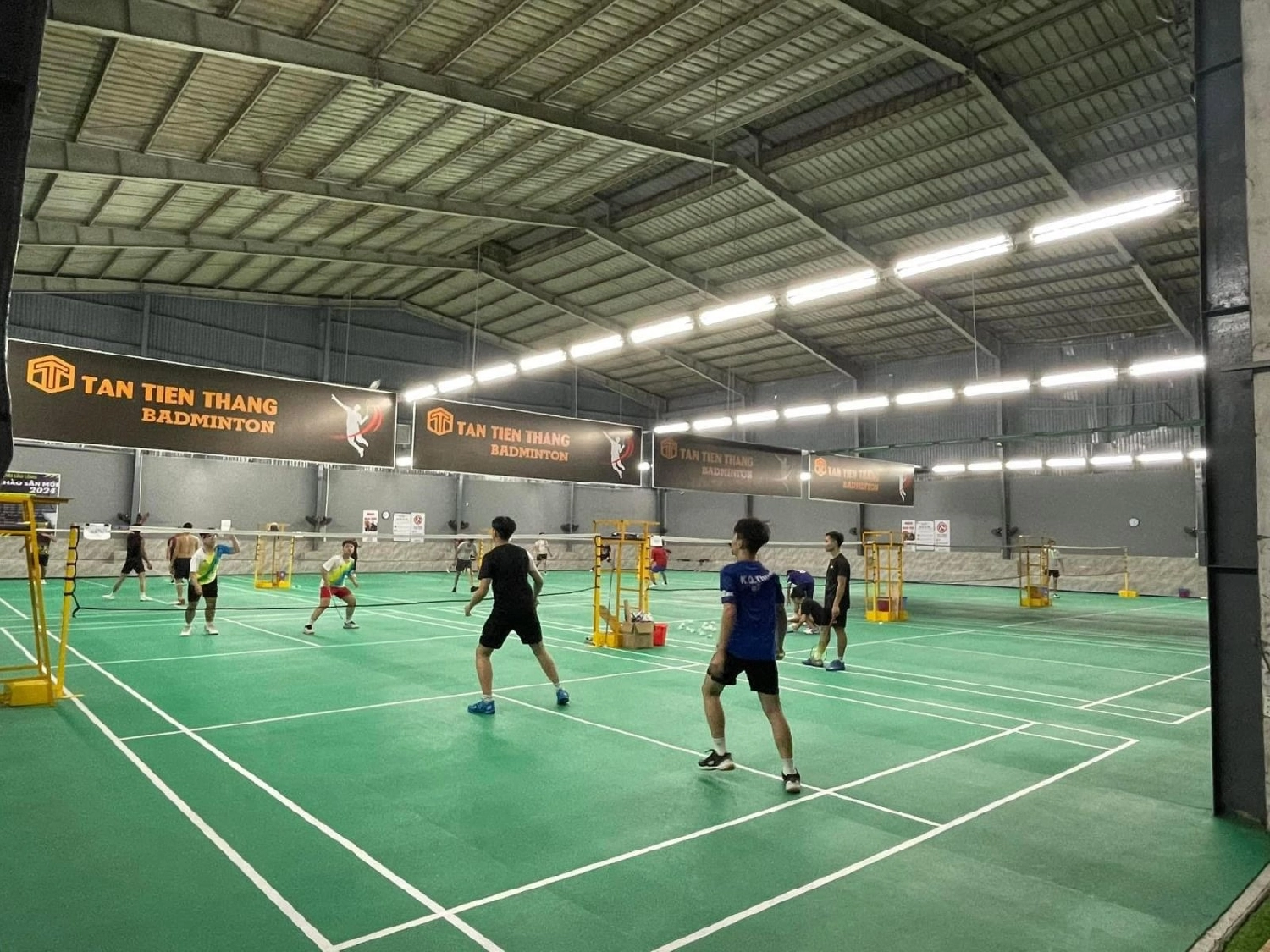 Sân cầu lông Tân Tiến Thắng Quy Nhơn
