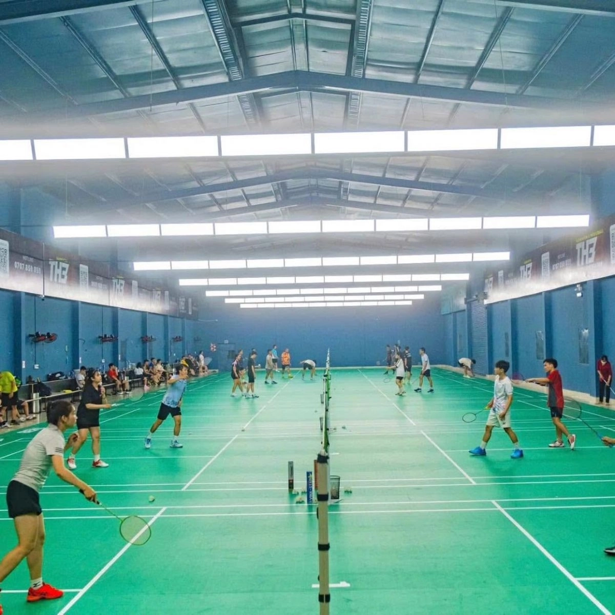 Sân cầu lông The B hương lộ 2
