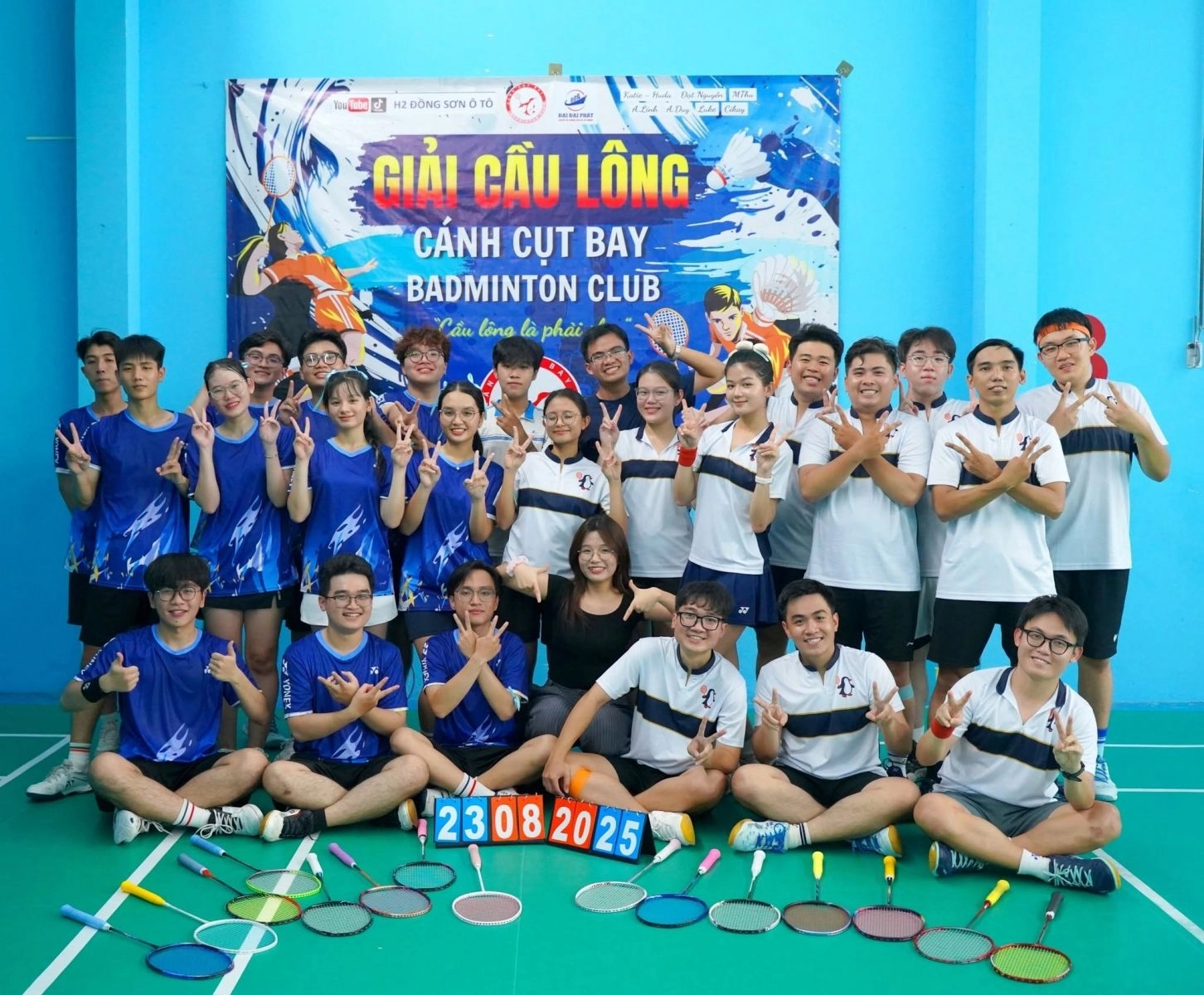 Giao lưu tại sân cầu lông Thoại Ngọc Hầu