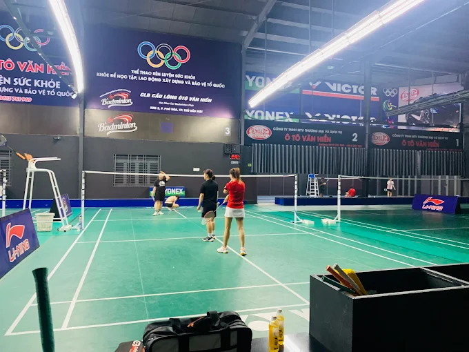 dịch vụ tiện ích tại sân Cầu Lông Văn Hiền