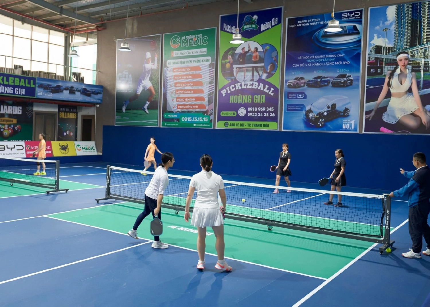 Các dịch vụ tiện ích của sân Hoàng Gia Pickleball