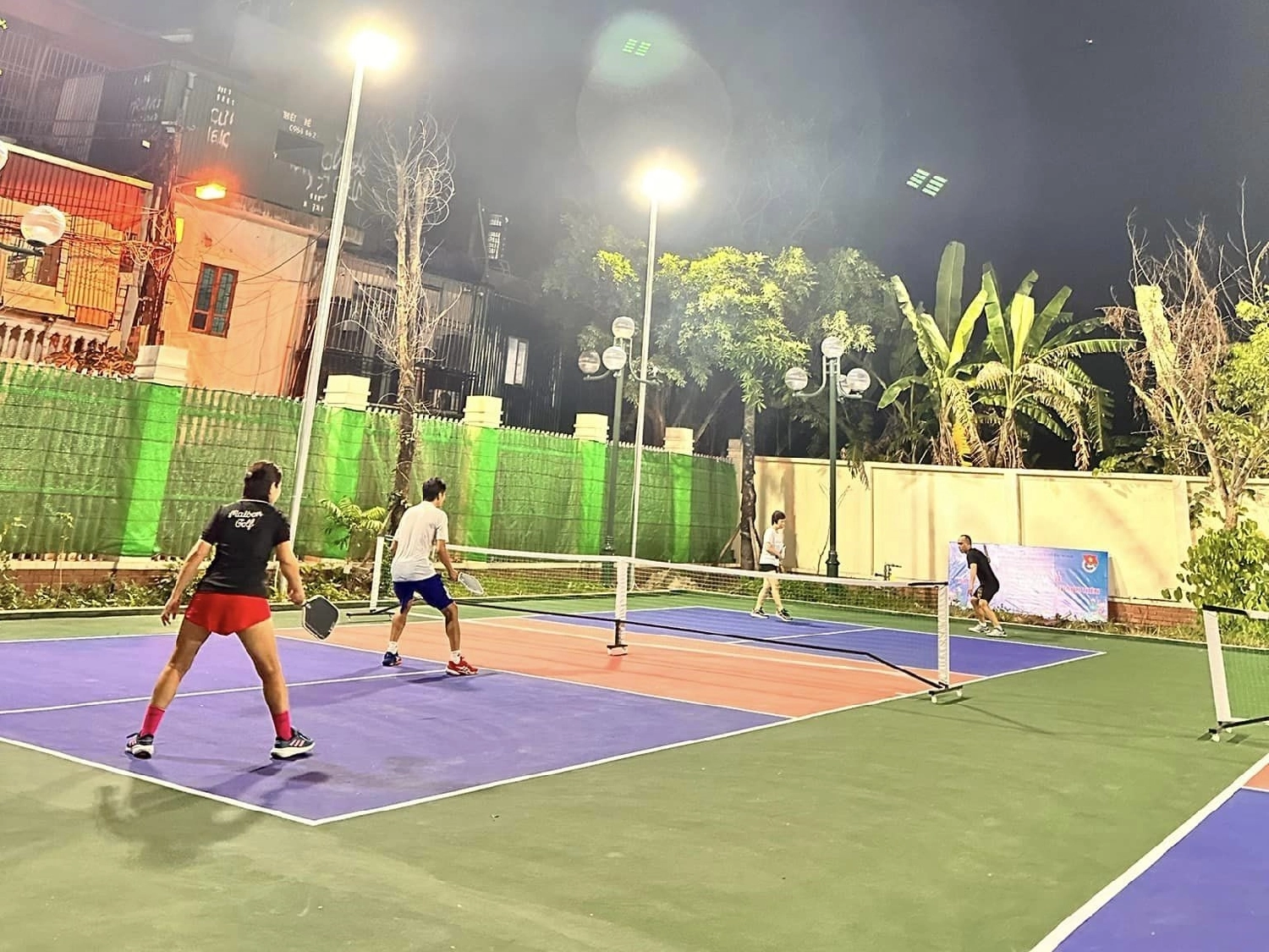 Các dịch vụ tiện ích của sân Pickleball 161 Dương Văn Bé