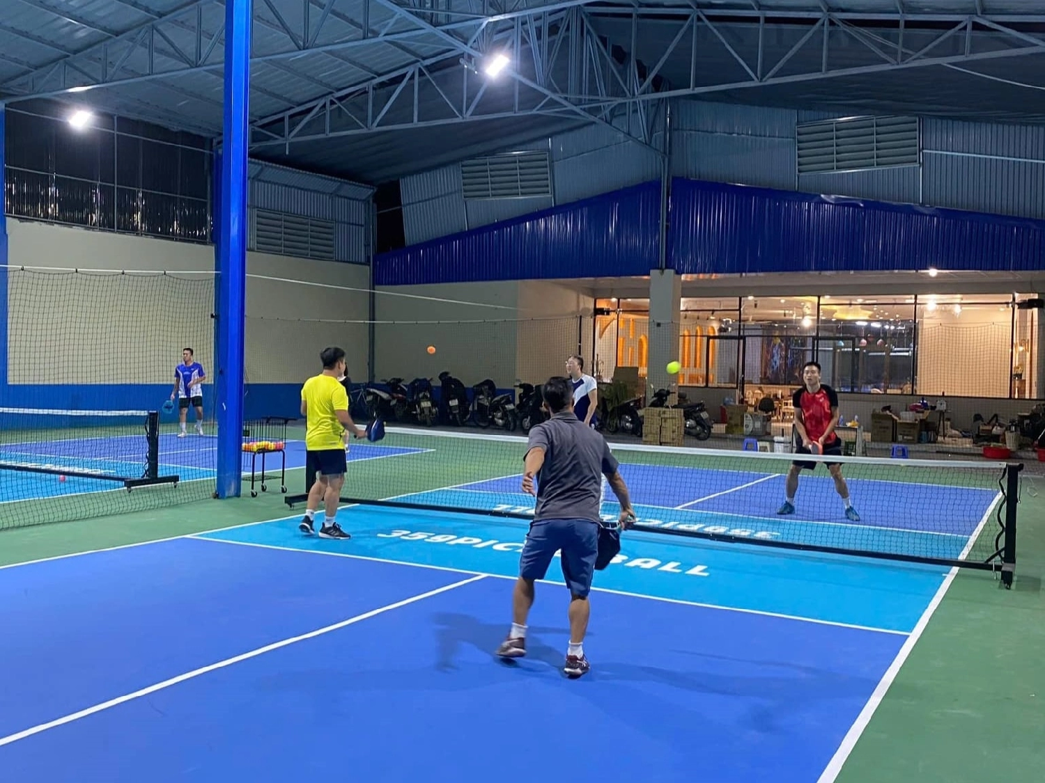 Các dịch vụ tiện ích của sân Pickleball 359