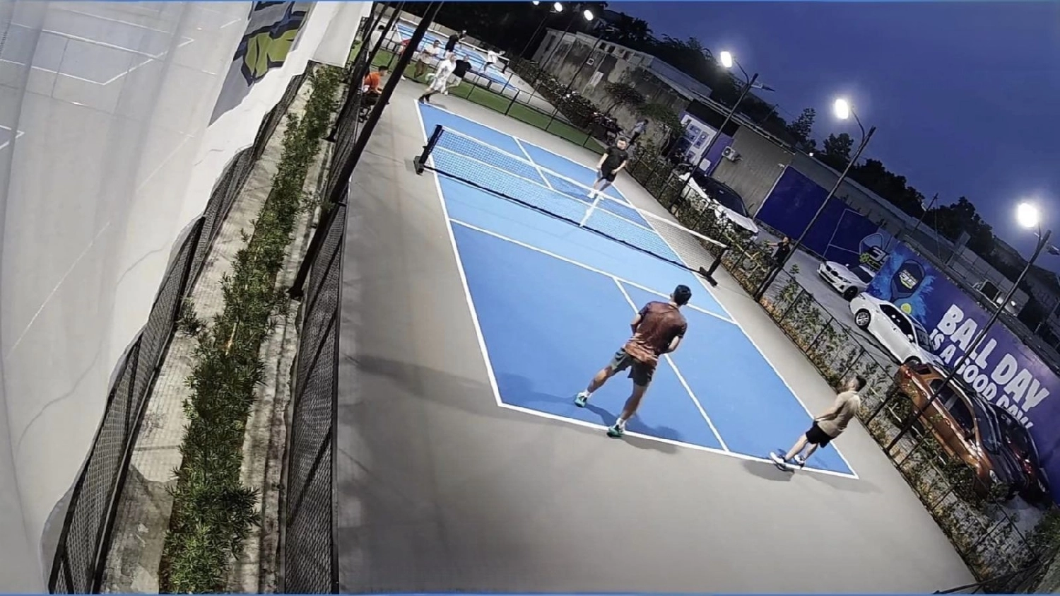 Các dịch vụ tiện ích của sân Pickleball 39