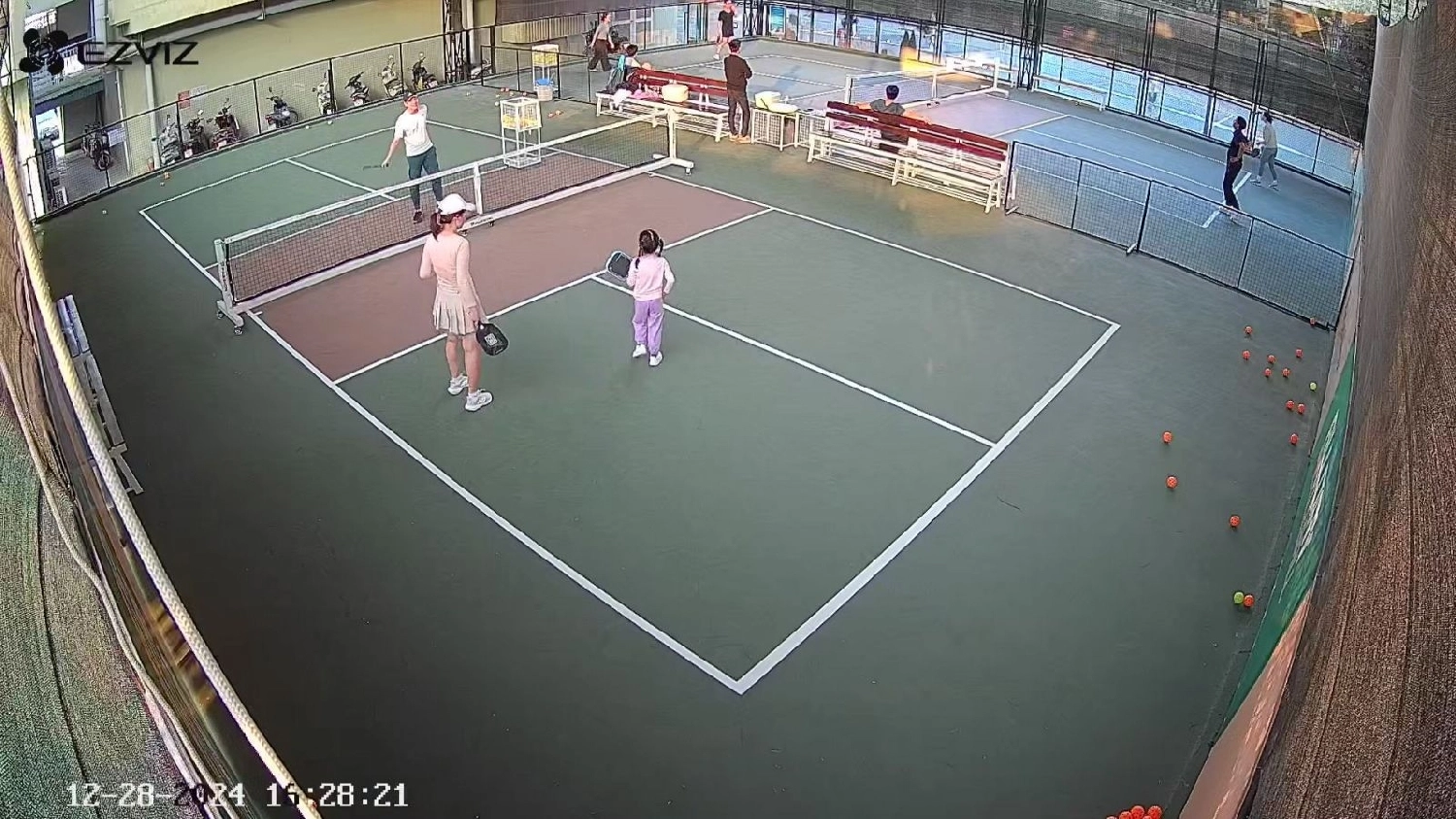 Các dịch vụ tiện ích tại sân Pickleball All Day