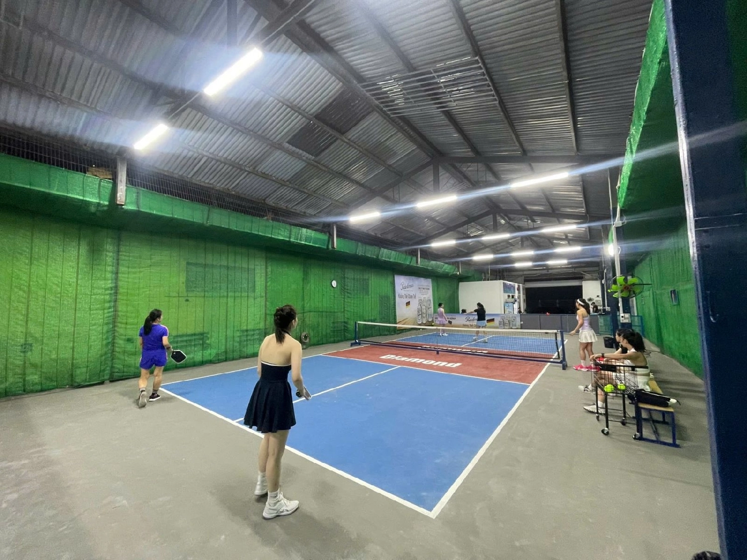 Các dịch vụ tiện ích của sân Pickleball Bao Bì Xi Măng HP