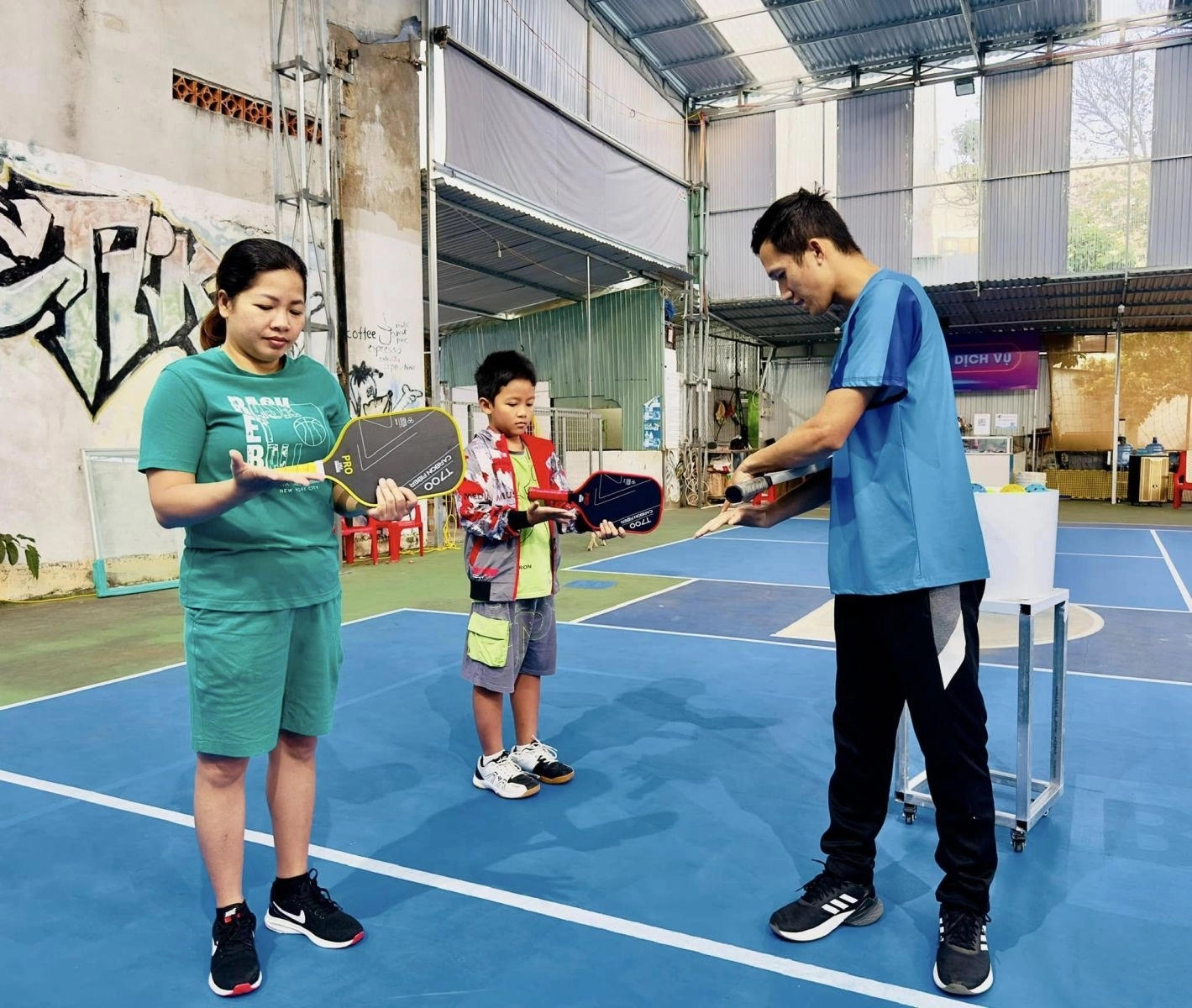 Các dịch vụ tiện ích của sân Pickleball Cá Voi Xanh