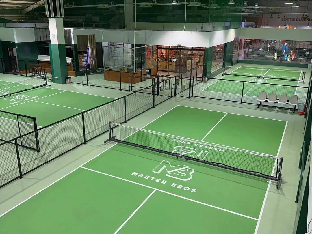 Sân Master Bros Pickleball có hỗ trợ máy bắn bóng
