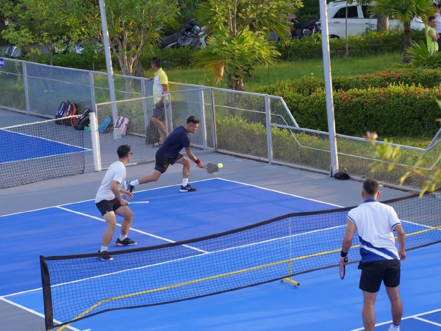 Các dịch vụ tiện ích của sân Pickleball D-Complex