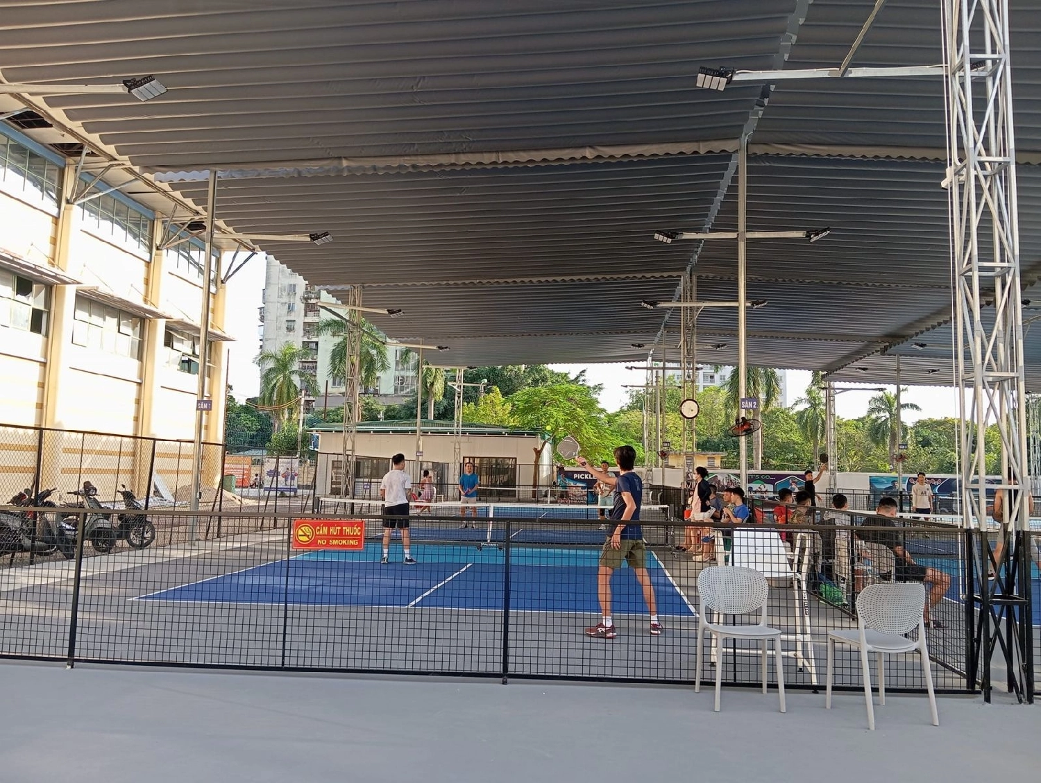 Các dịch vụ tiện ích của sân Pickleball Đền Lừ