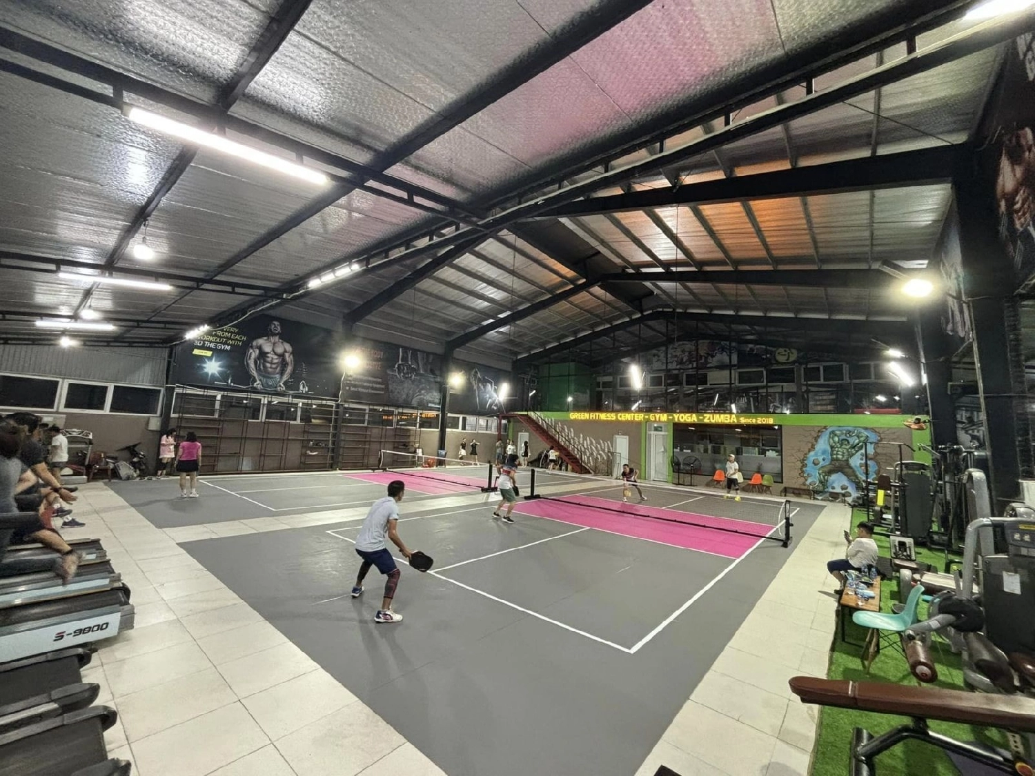 Các dịch vụ tiện ích của sân Pickleball Green