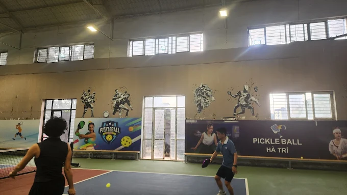 Cụm sân trong nhà tại sân pickleball Hà Trì Hà Đông