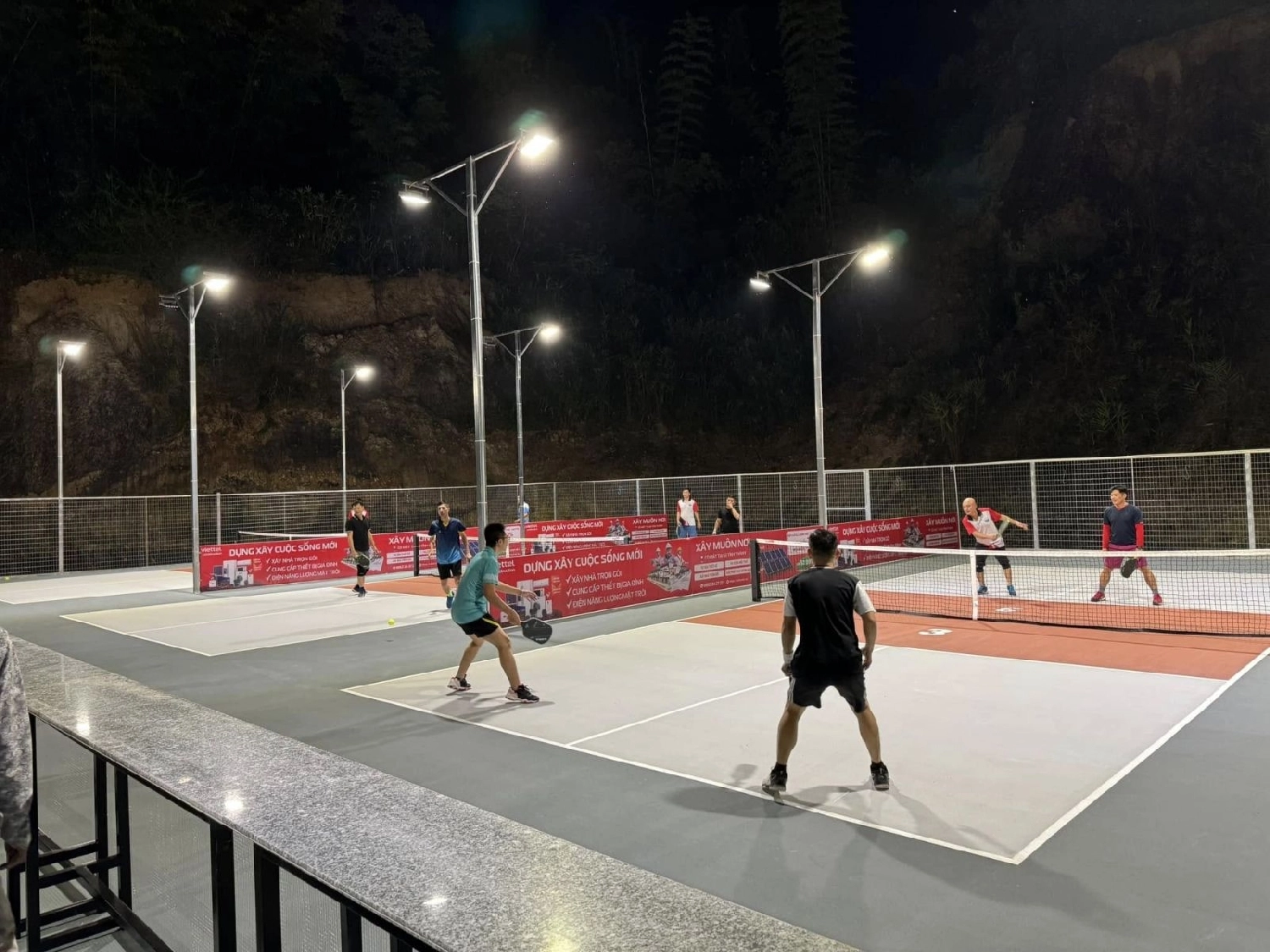 Sân Pickleball Him Lam