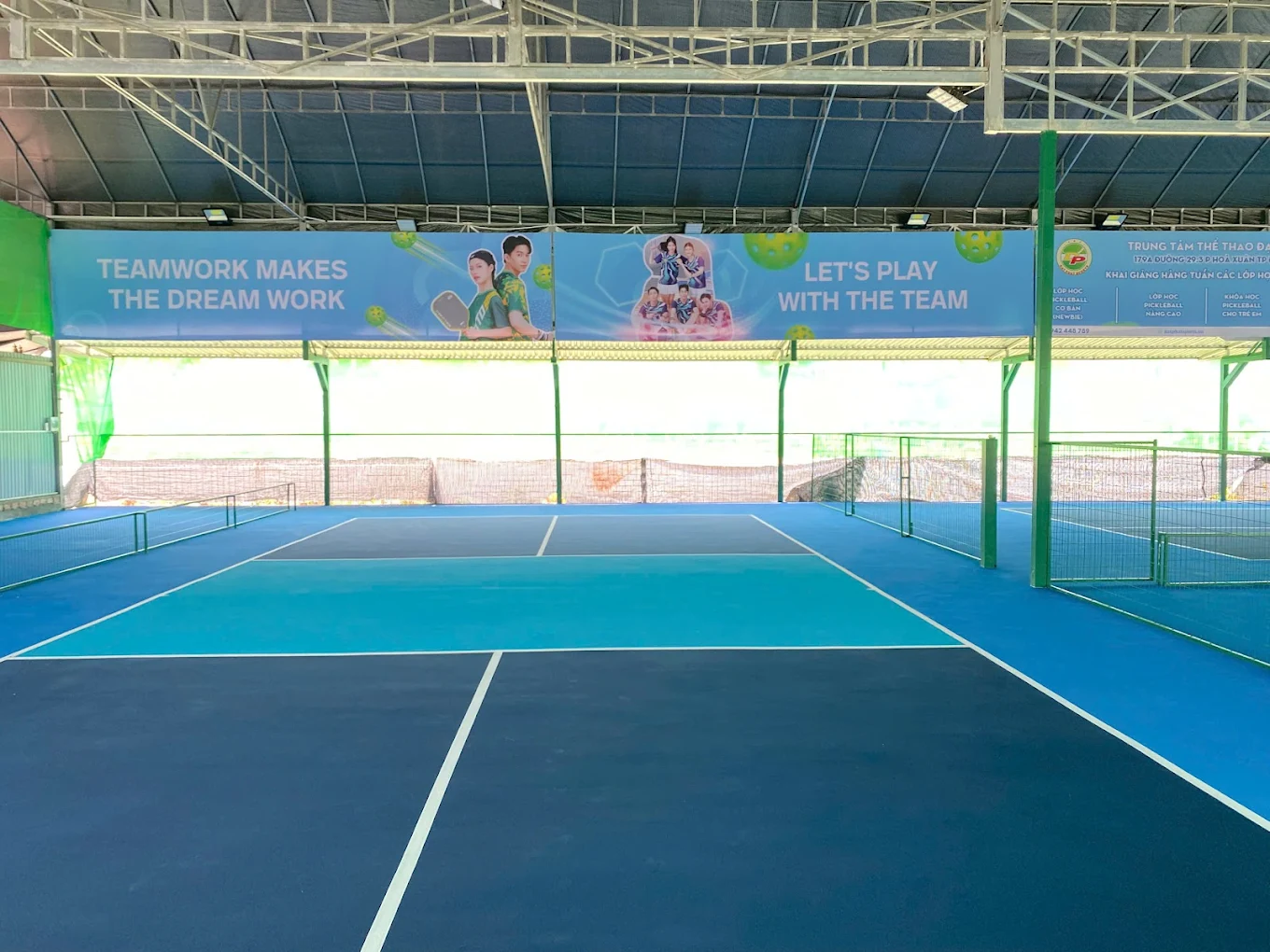 Các dịch vụ tiện ích tại sân Pickleball Hoà Xuân