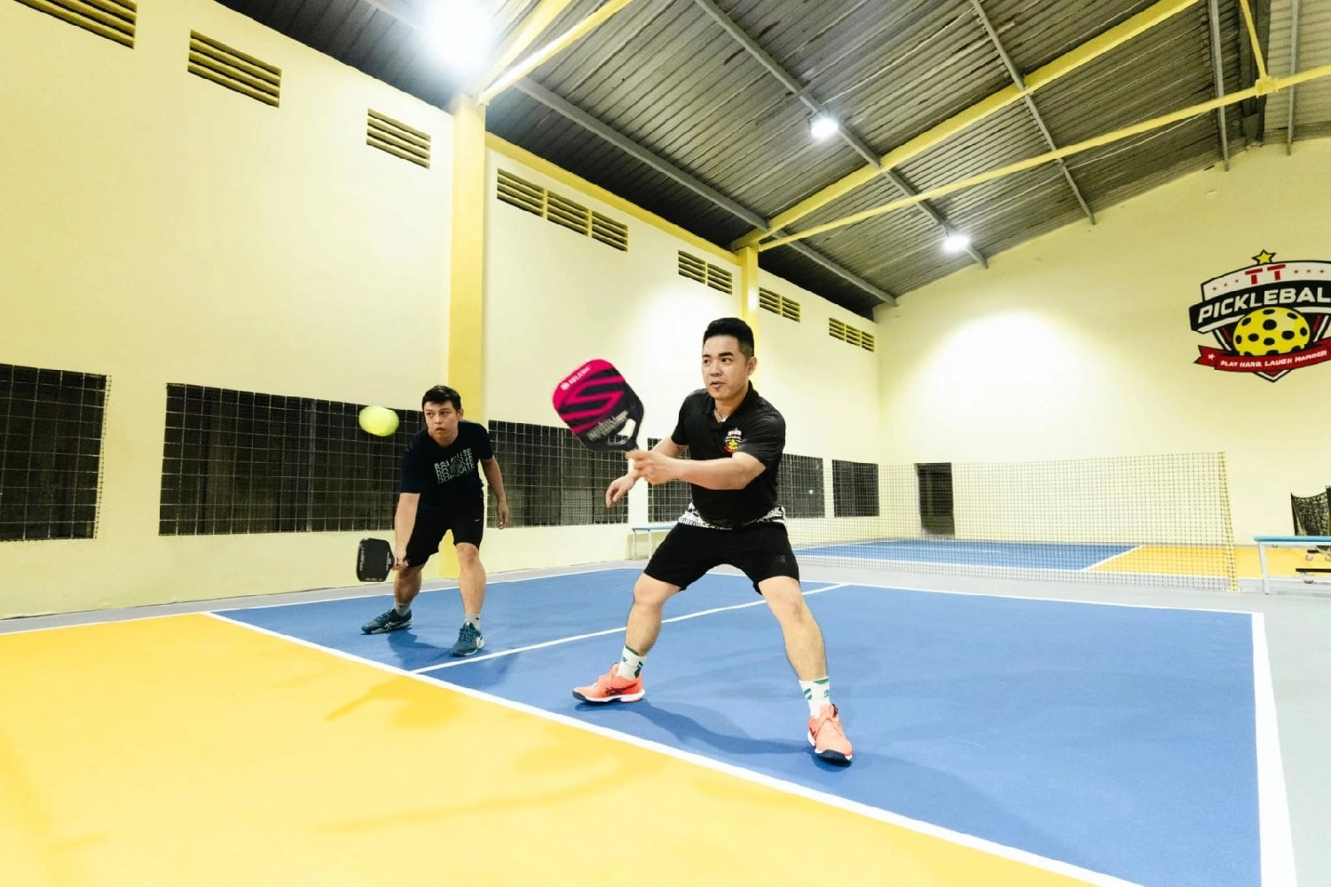 Giá thuê sân Pickleball Thành Long