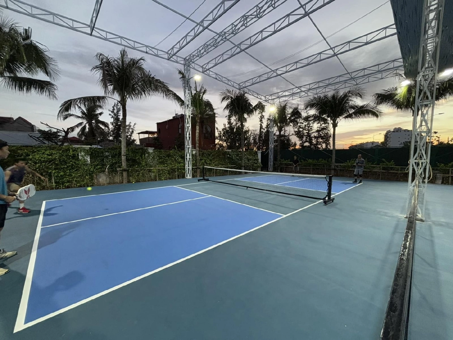 Các dịch vụ tiện ích của sân Pickleball Khải Quân