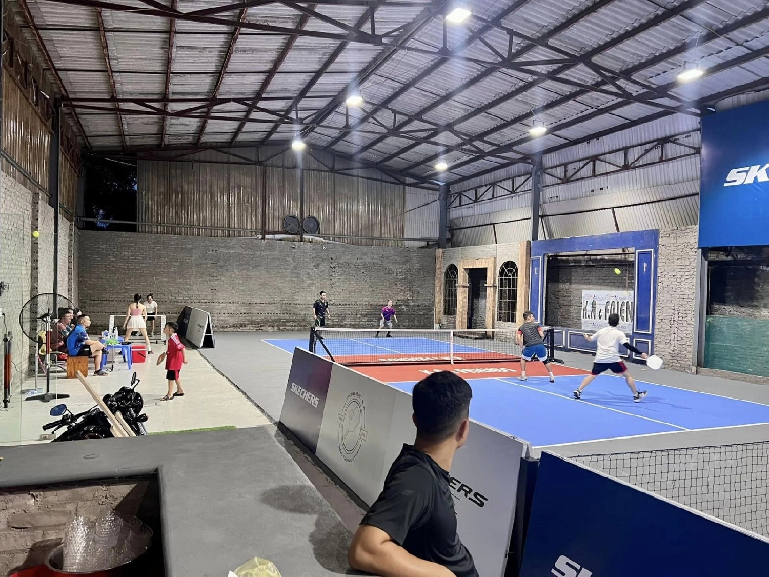 Các dịch vụ tiện ích của sân Pickleball Kiến An