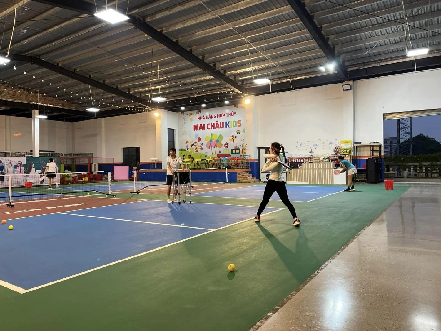 Các dịch vụ tiện ích cúa sân Pickleball Mai Châu