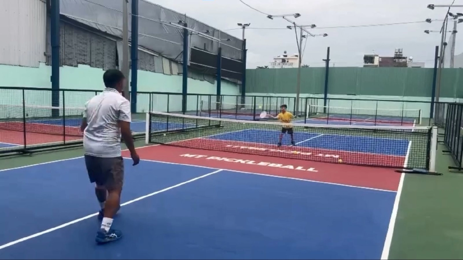 Các dịch vụ tiện ích của sân Pickleball MT