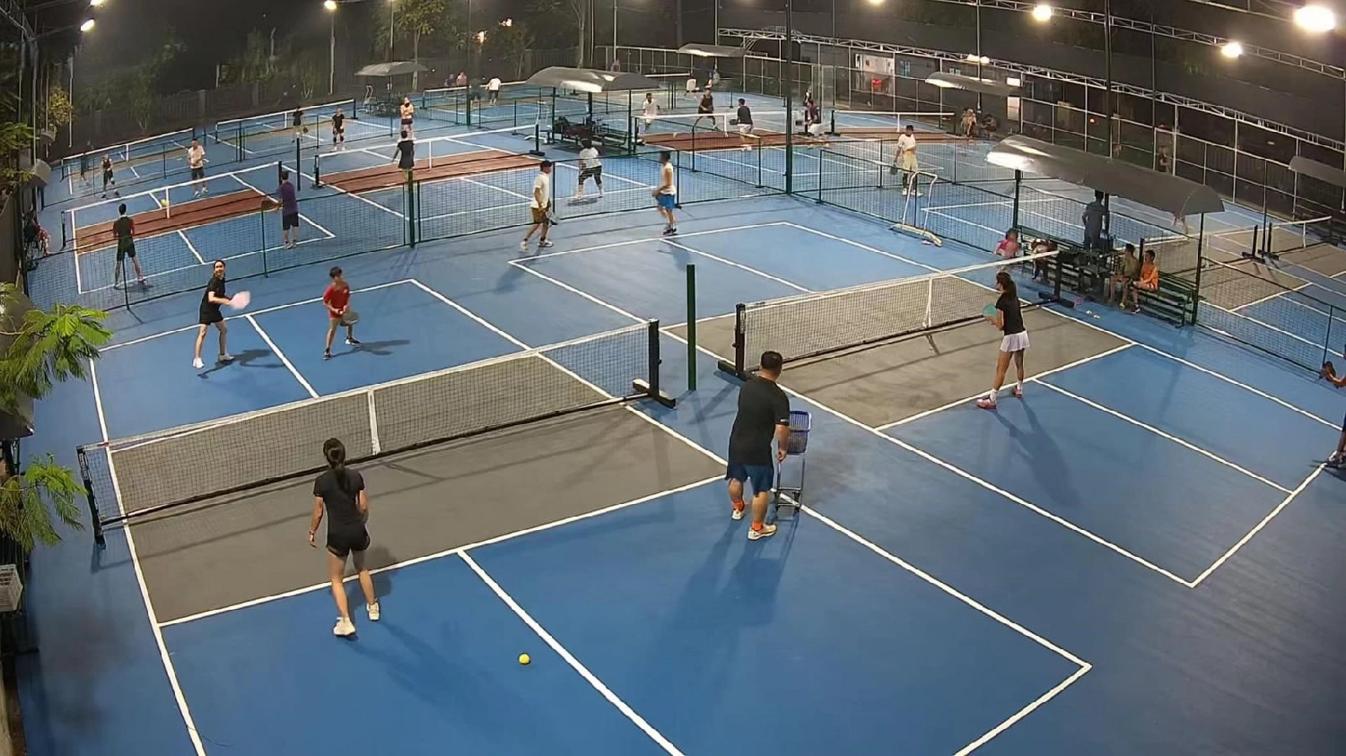 Các dịch vụ tiện ích của sân Pickleball Nhật Minh