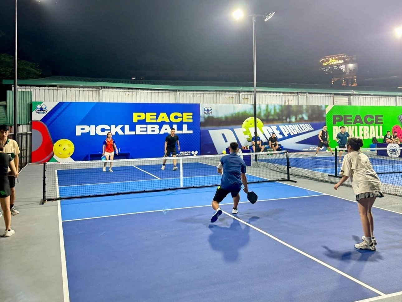 Các dịch vụ tiện ích của sân Pickleball Peace