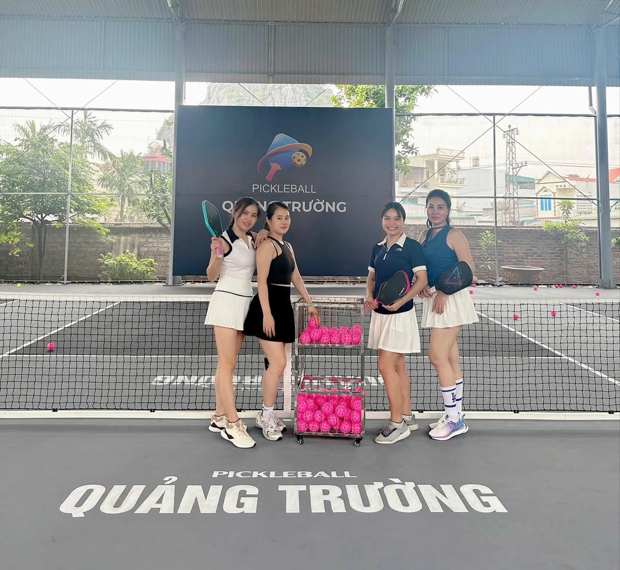 Các dịch vụ tiện ích của sân Pickleball Quảng Trường Cẩm Phả