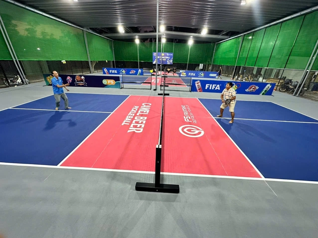 Các dịch vụ tiện ích của sân Pickleball Rừng Xanh Yên Viên