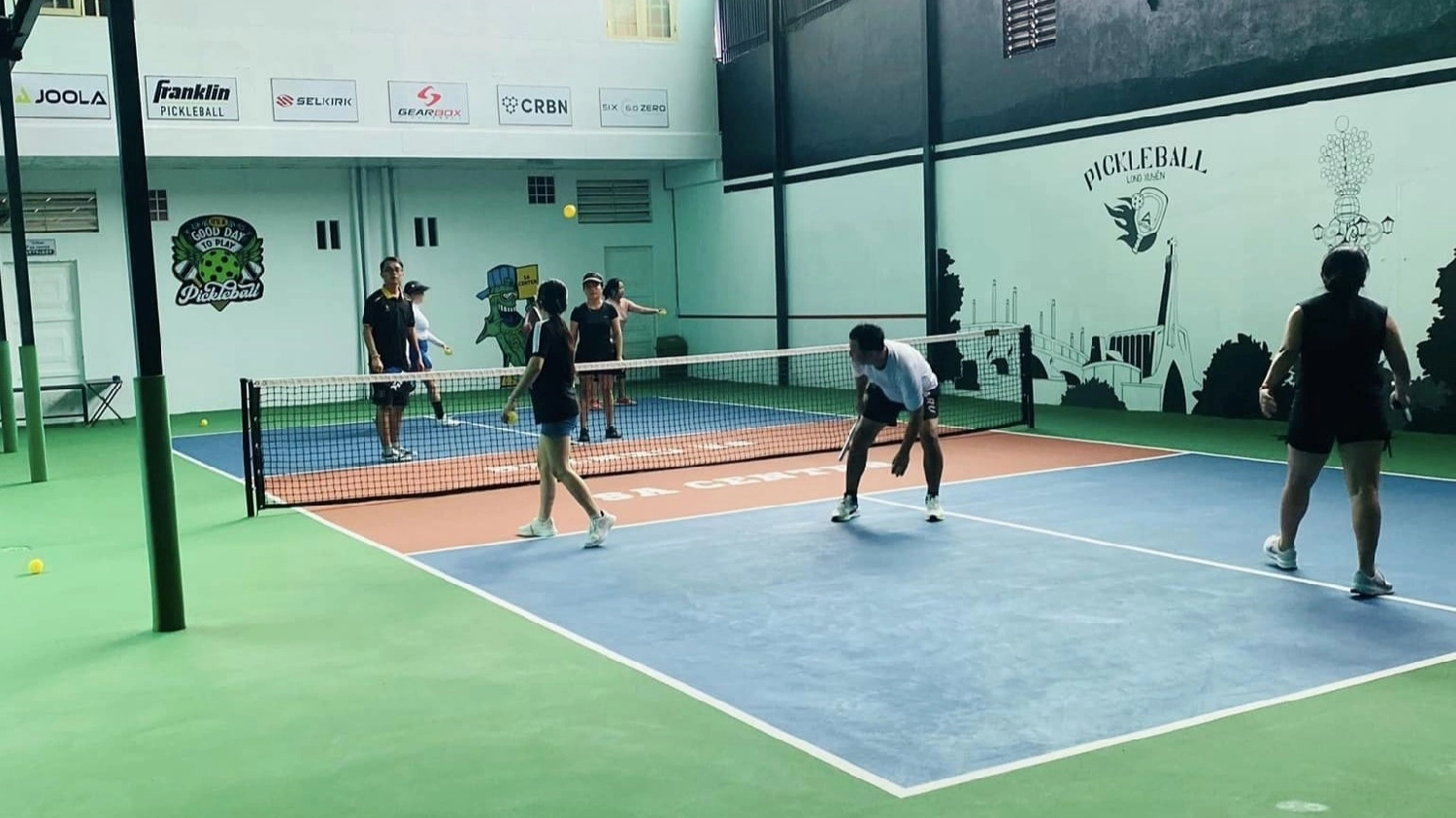 Các dịch vụ tiện ích của sân Pickleball SA Center