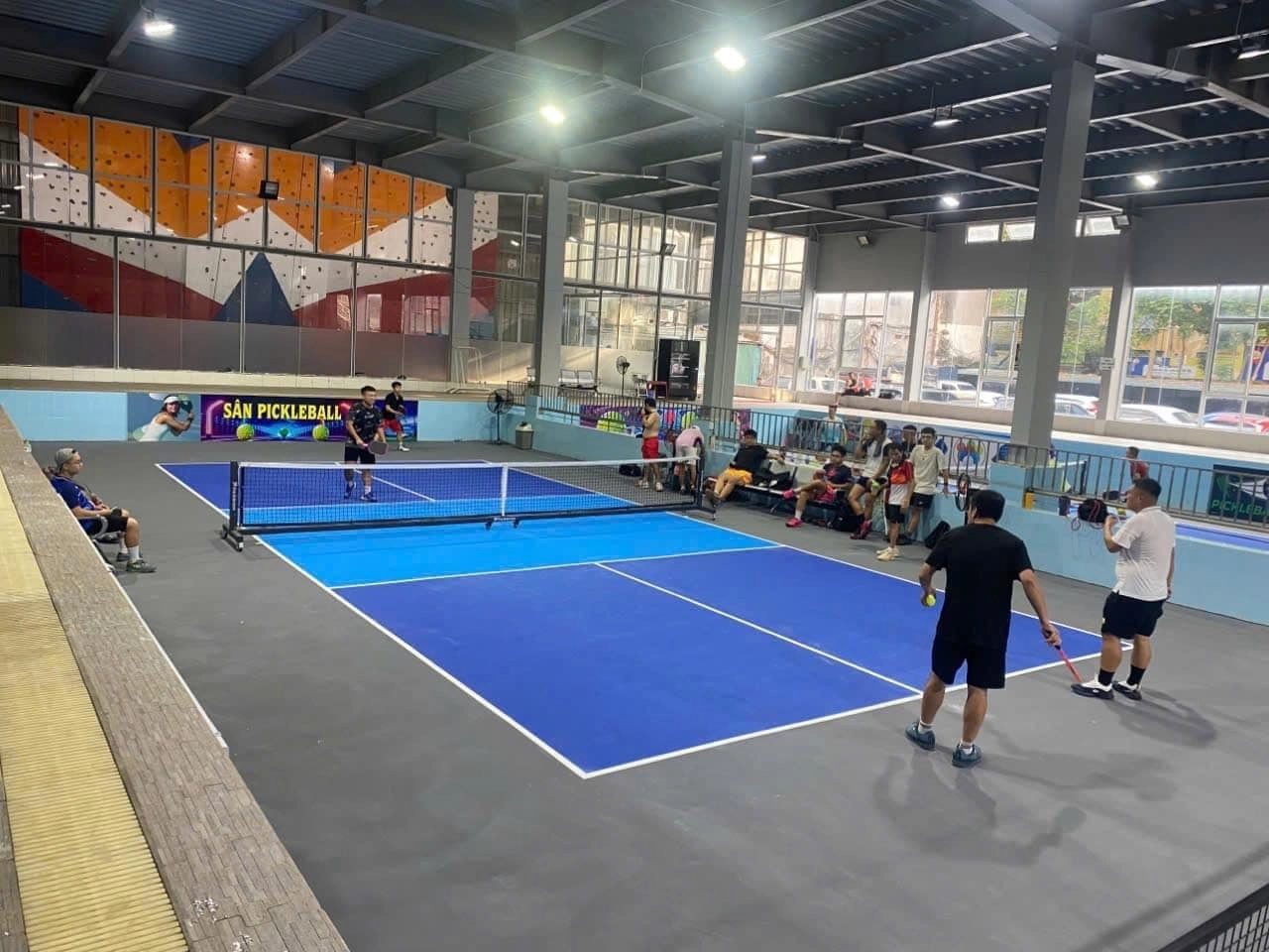 Các dịch vụ tiện ích của sân Pickleball Số 1 Tăng Bạt Hổ