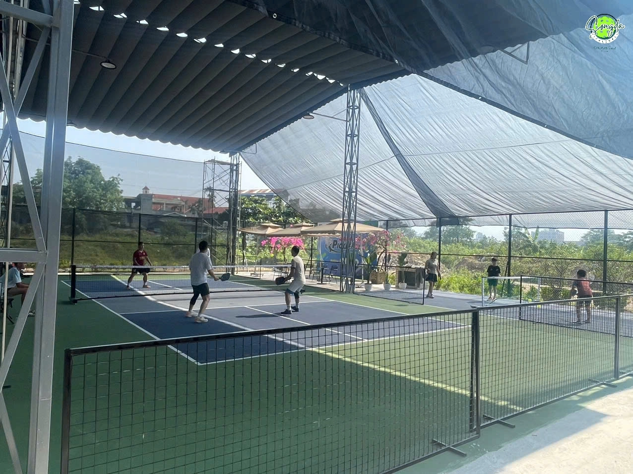 Các dịch vụ tiện ích của sân Pickleball Sông Đà