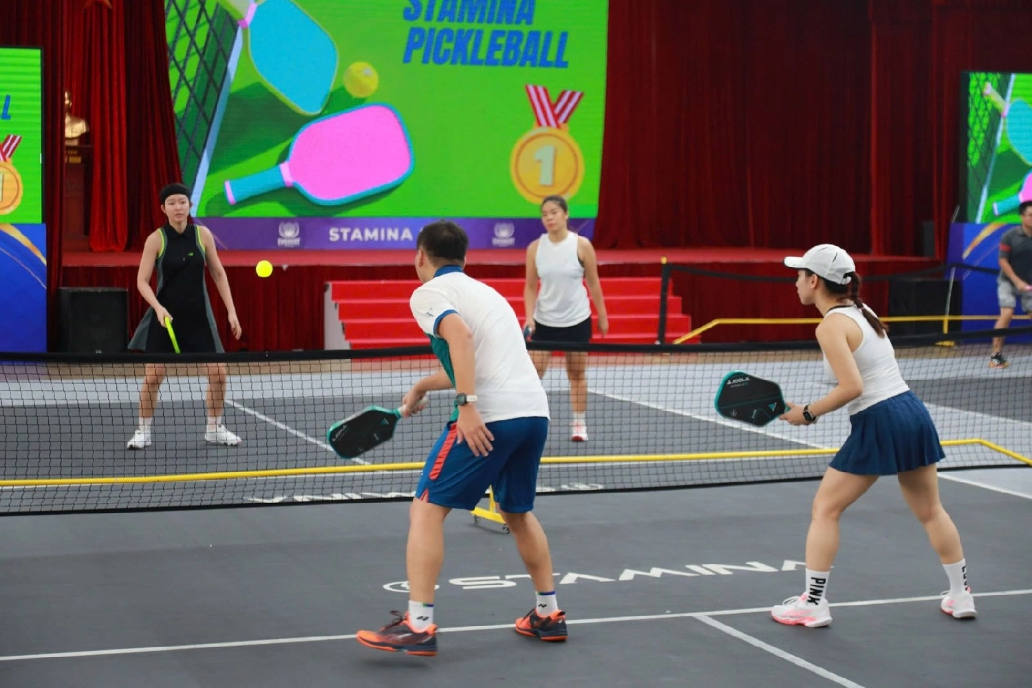 Các dịch vụ tiện ích của sân Pickleball Stamina