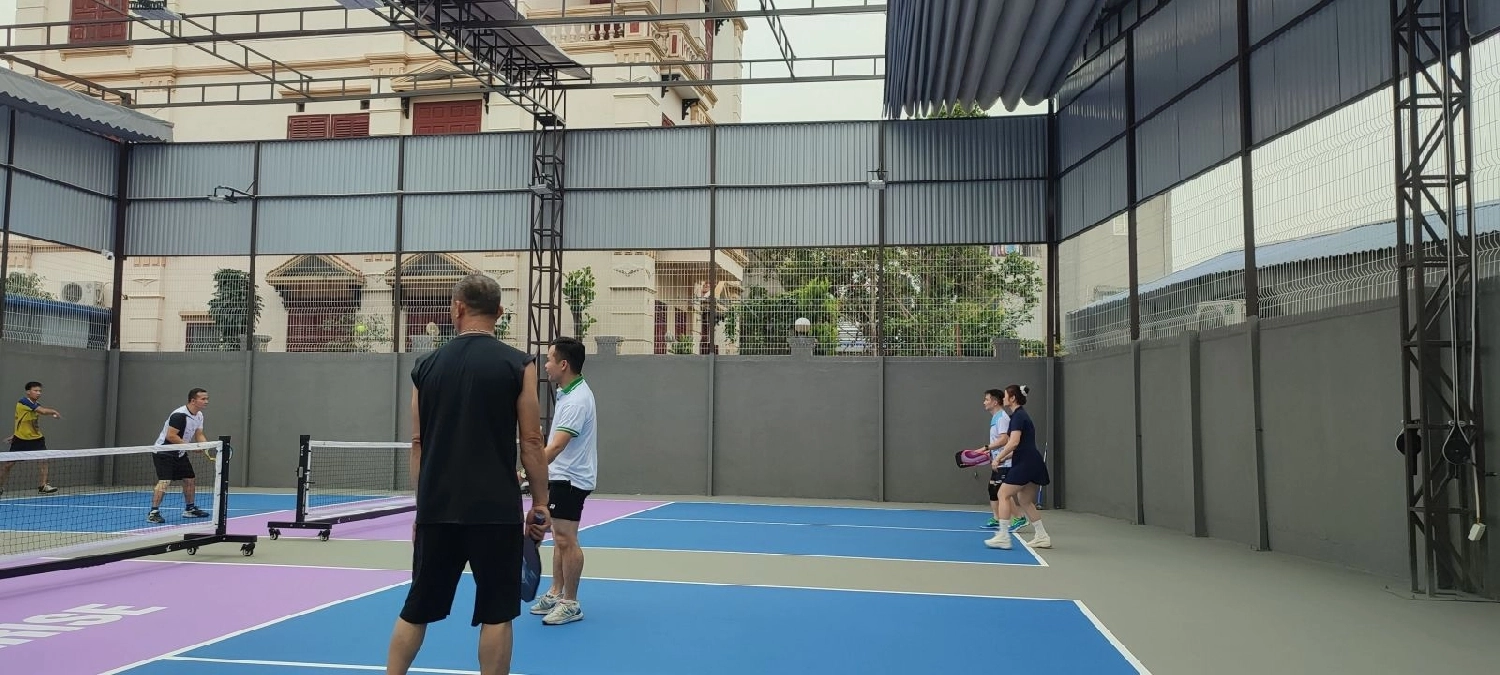 Các dịch vụ tiện ích của sân Pickleball Sunrise