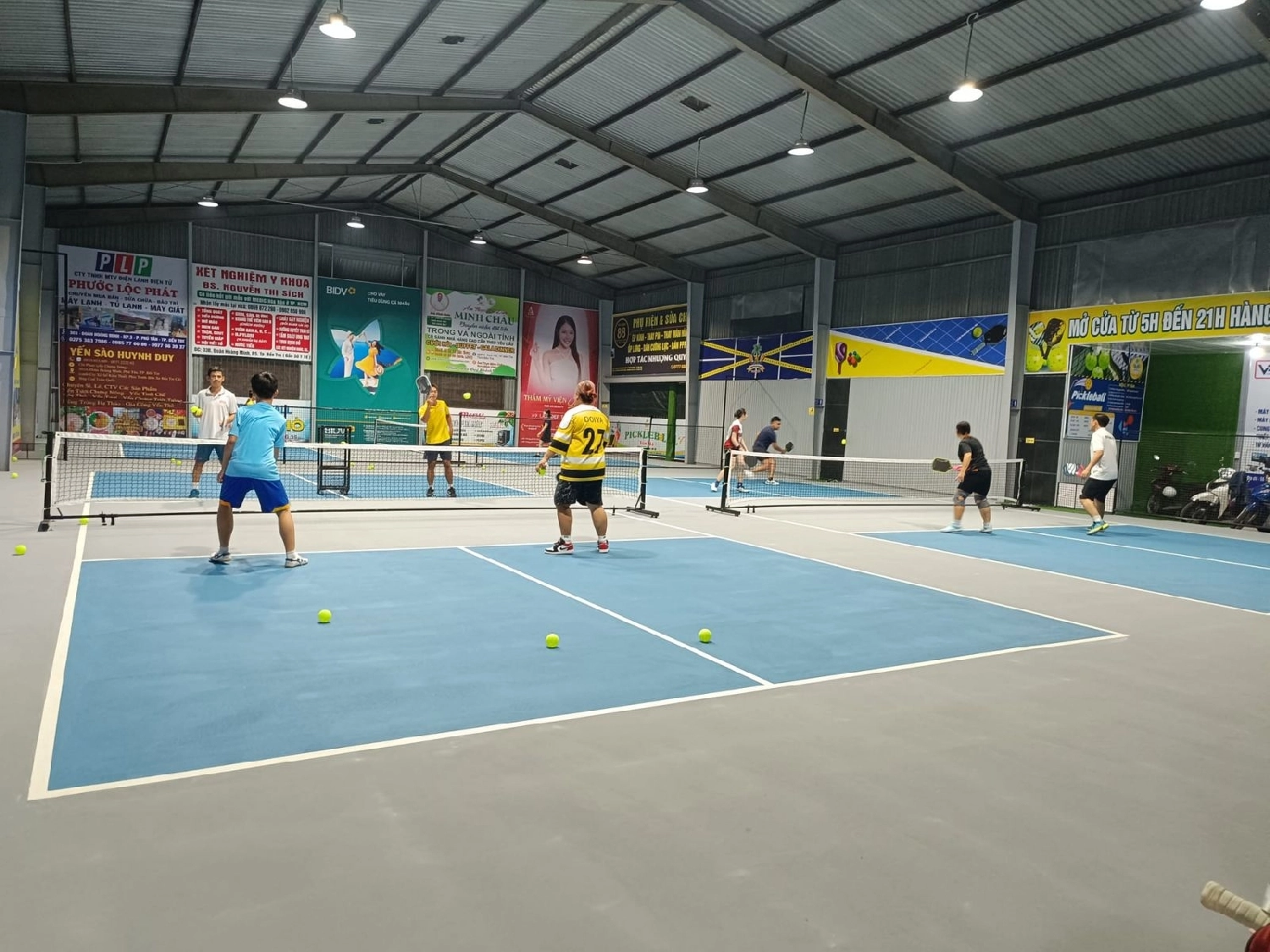 Các dịch vụ tiện ích của sân Pickleball Trần Hồ