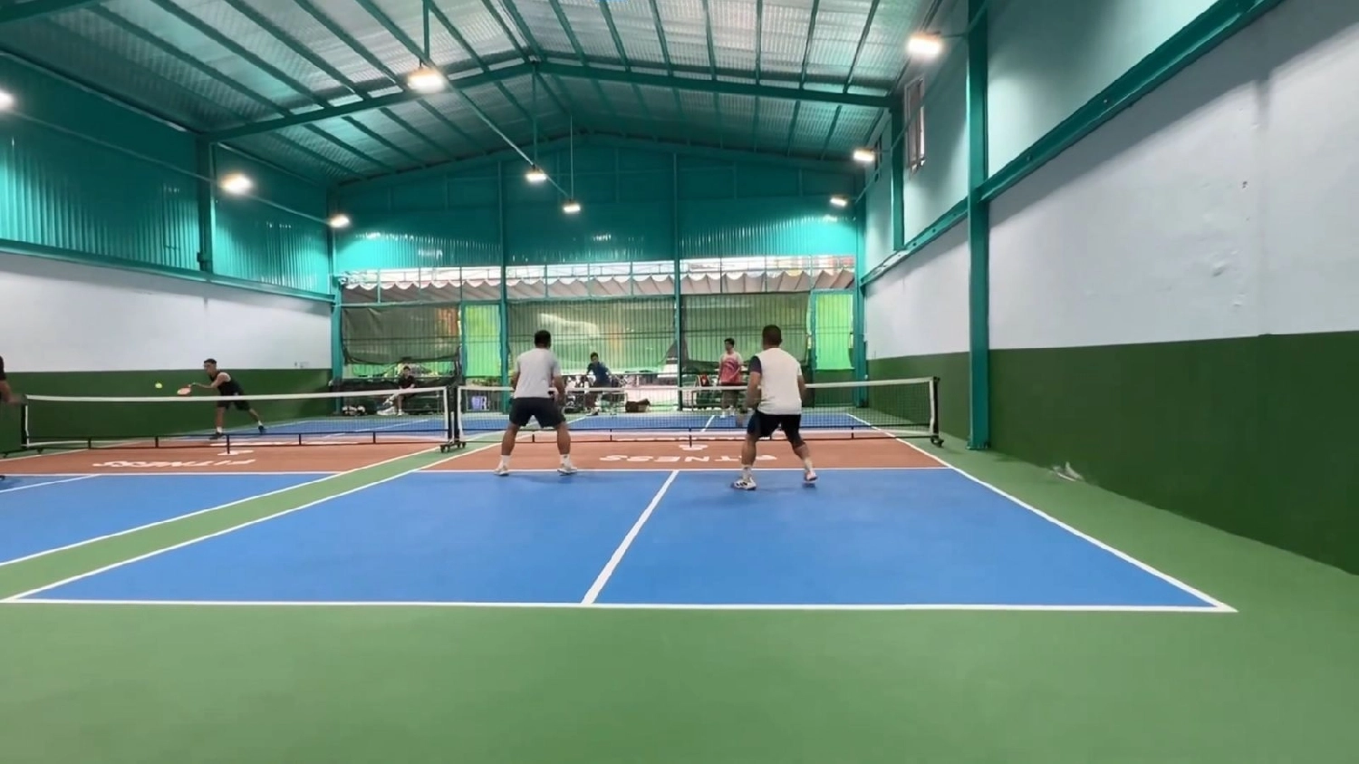 Các dịch vụ tiện ích của sân Pickleball Tuấn Nhàn