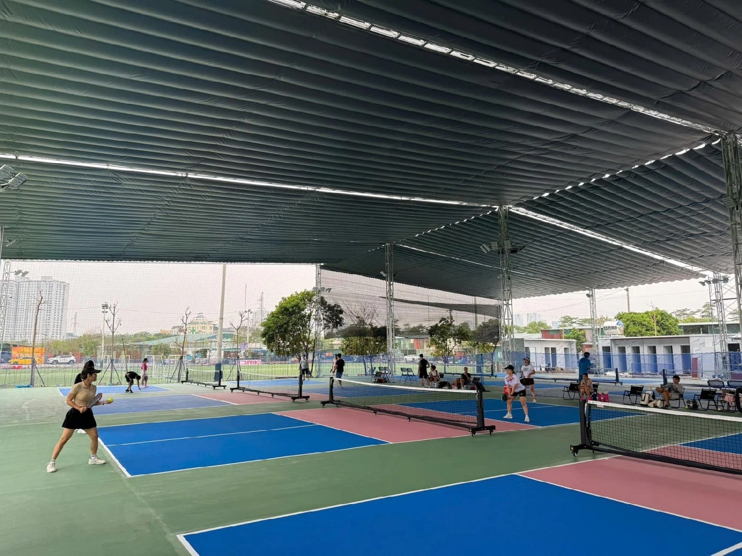 Các dịch vụ tiện ích của sân Pickleball Vibe