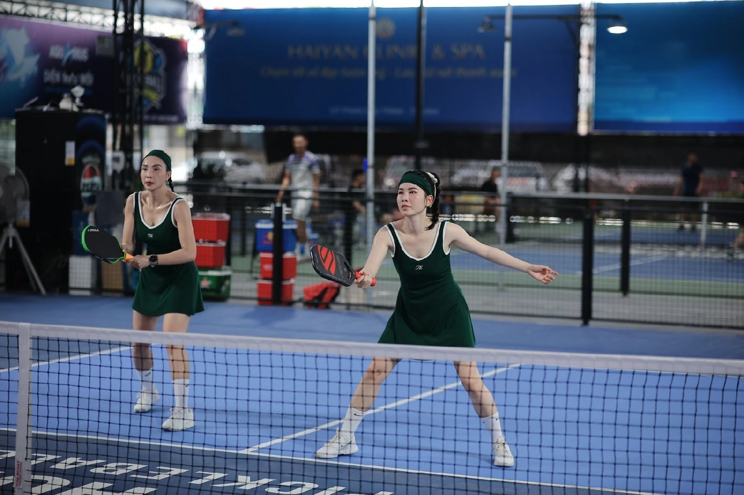 Sân pickleball Việt Hưng cung cấp đầy dủ dịch vụ