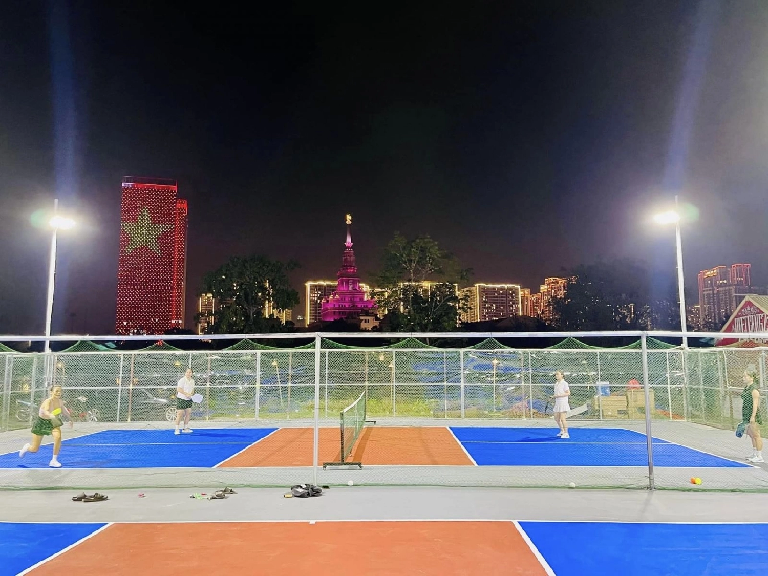 Các dịch vụ tiện ích của sân Pickleball Vietgangz