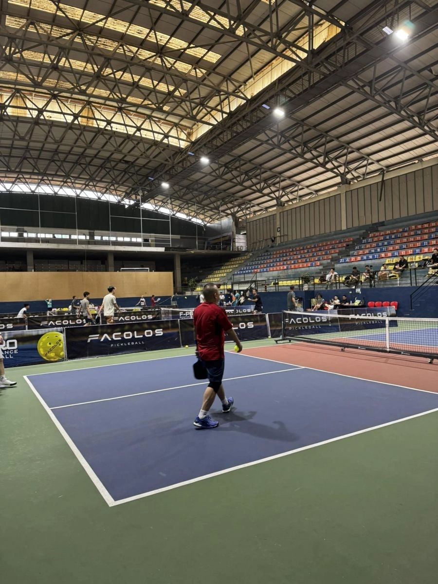 Cộng động người chơi pickleball tại sân pickleball Võ Thị Sáu