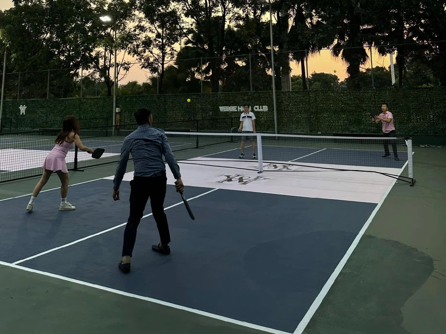 Giá thuê sân Pickleball Wessie Haus